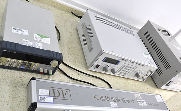 确定仪器校准周期的方法有哪些？